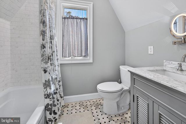 22 GRASSY LAKE RD, Shamong, NJ 08088