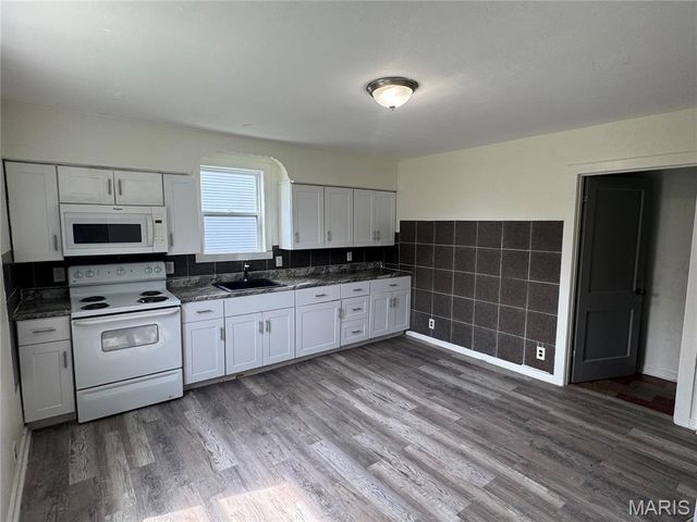 916 Murcia Street, St Louis, MO 63138