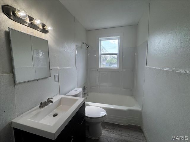 916 Murcia Street, St Louis, MO 63138