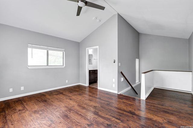 5702 CHARLIE CHAN DR, San Antonio, TX 78240