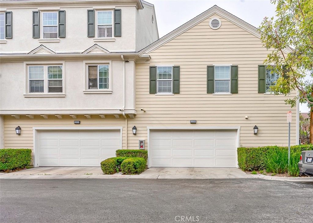 Image 21 of property listing at 15220 Cambridge, Tustin, CA 92782