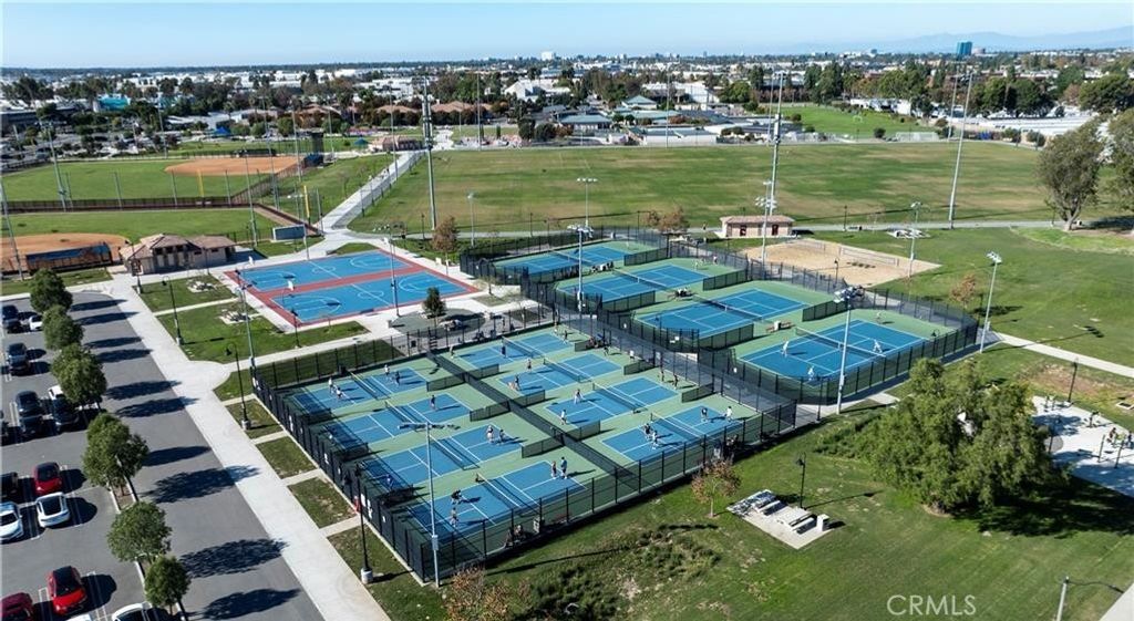 Image 25 of property listing at 15220 Cambridge, Tustin, CA 92782