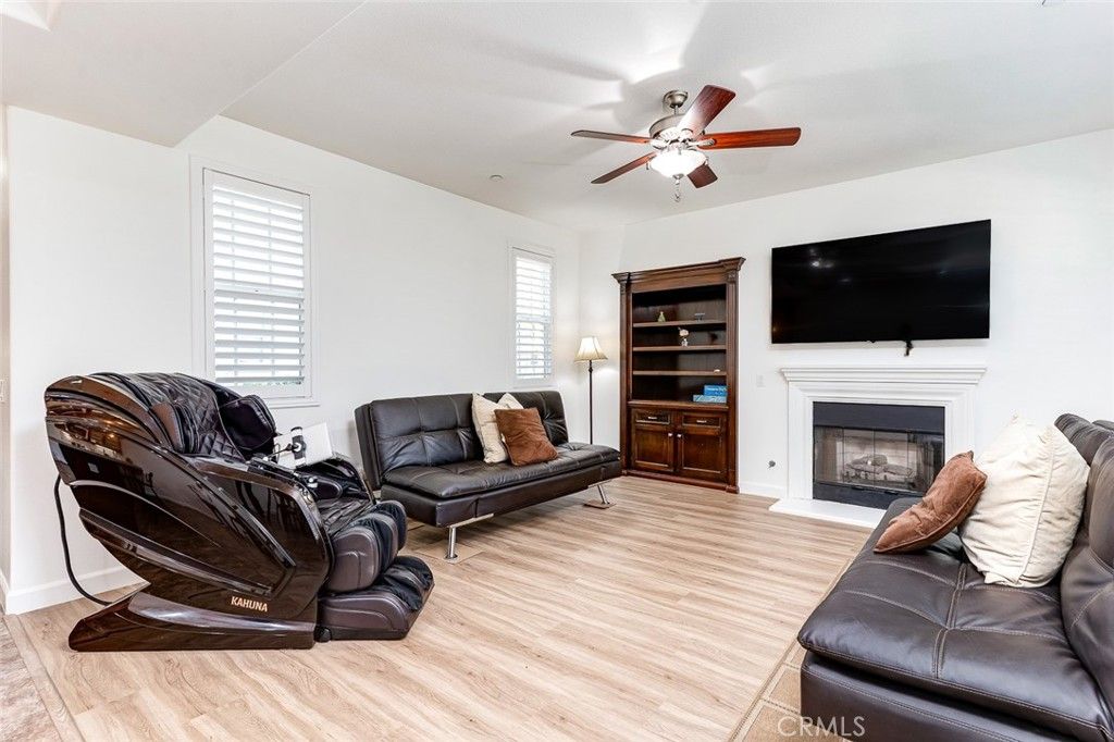 Image 4 of property listing at 15220 Cambridge, Tustin, CA 92782