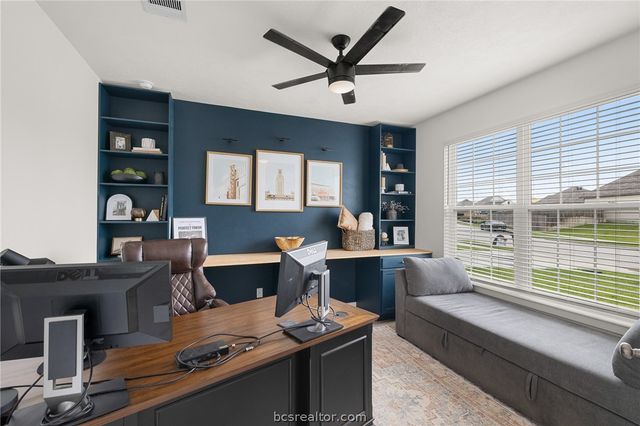 1356 Kingsgate Drive, Bryan, TX 77807