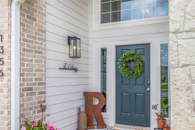 1356 Kingsgate Drive, Bryan, TX 77807