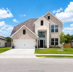 1356 Kingsgate Drive, Bryan, TX 77807