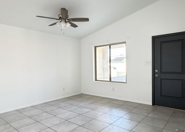 384 N 22 Dr, San Luis, AZ 85336
