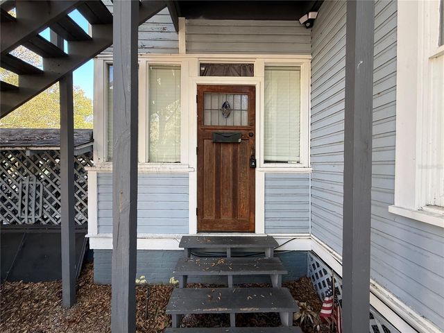 824 E UNIVERSITY AVENUE B, Gainesville, FL 32601