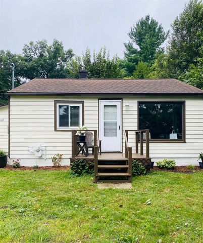 203 Gasoline Alley, Houghton Lake, MI 48629