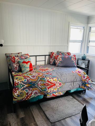 203 Gasoline Alley, Houghton Lake, MI 48629