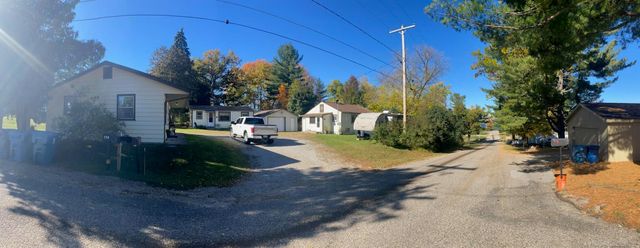 203 Gasoline Alley, Houghton Lake, MI 48629