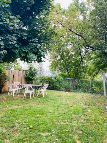 203 Gasoline Alley, Houghton Lake, MI 48629