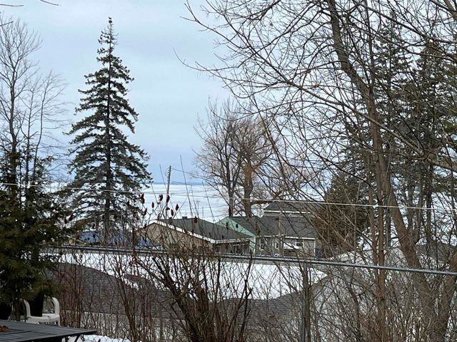 203 Gasoline Alley, Houghton Lake, MI 48629