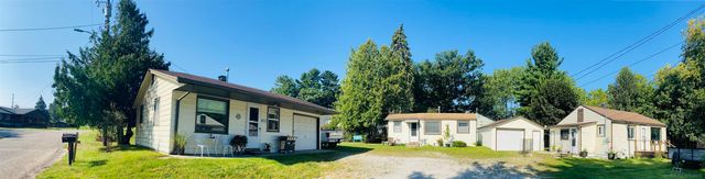 203 Gasoline Alley, Houghton Lake, MI 48629