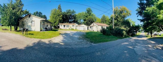 203 Gasoline Alley, Houghton Lake, MI 48629