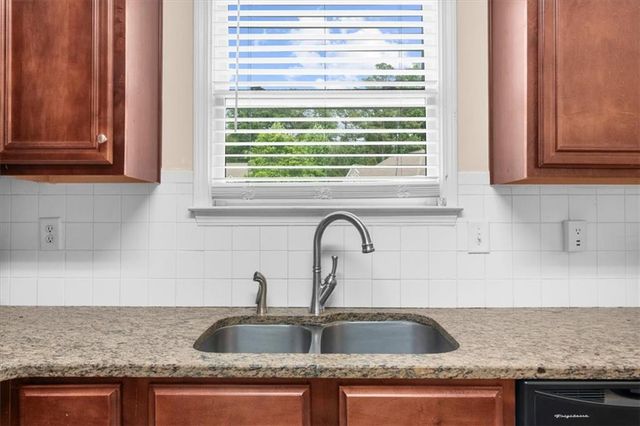 3560 Brittany Oak Trace, Snellville, GA 30039