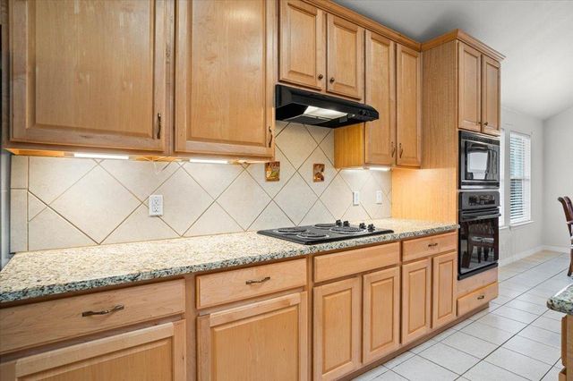 118 Wamel WAY, Cedar Creek, TX 78612