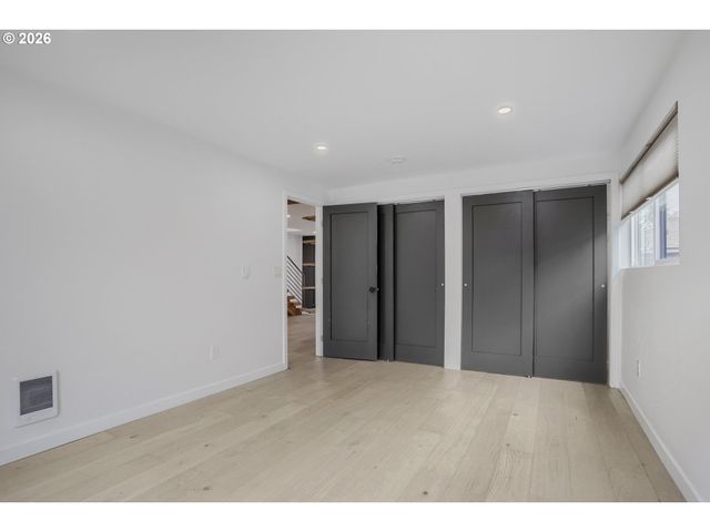 570 Ne TRUMAN Ln, Hillsboro, OR 97124