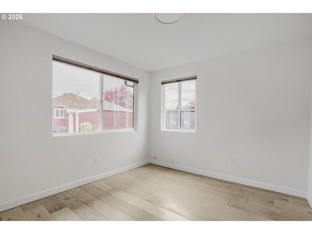 570 Ne TRUMAN Ln, Hillsboro, OR 97124