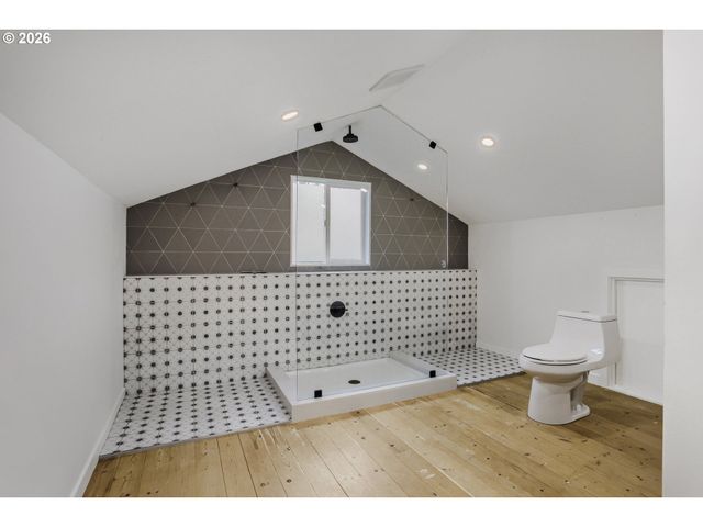 570 Ne TRUMAN Ln, Hillsboro, OR 97124