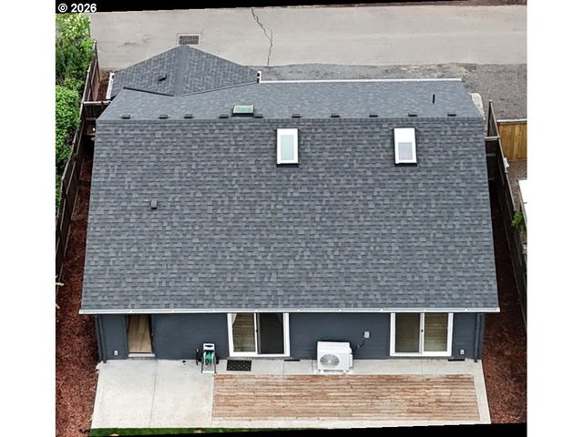 570 Ne TRUMAN Ln, Hillsboro, OR 97124