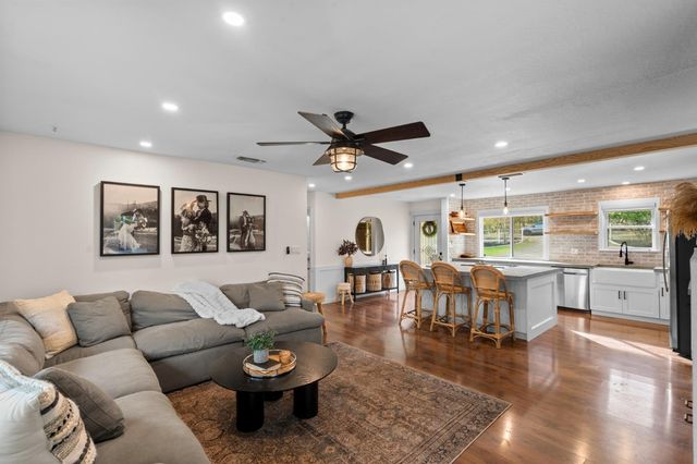 4121 Oakmont Dr, Shingle Springs, CA 95682