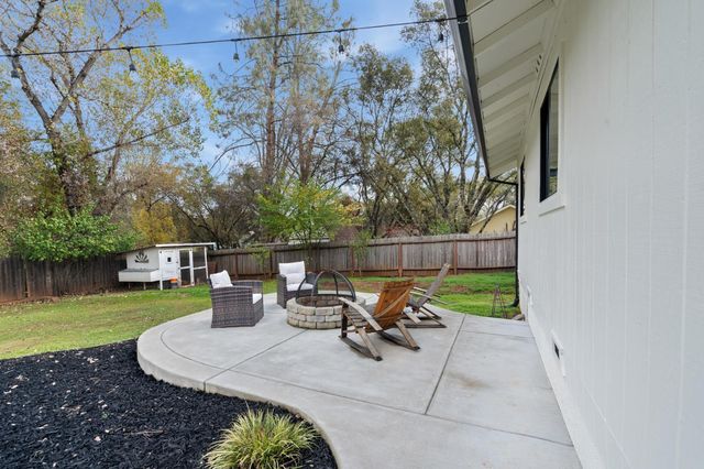 4121 Oakmont Dr, Shingle Springs, CA 95682