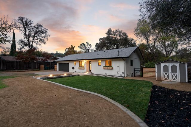 4121 Oakmont Dr, Shingle Springs, CA 95682