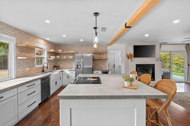 4121 Oakmont Dr, Shingle Springs, CA 95682