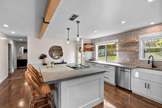 4121 Oakmont Dr, Shingle Springs, CA 95682