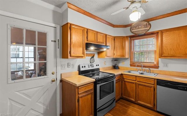 4404 Essex Court, High Point, NC 27265