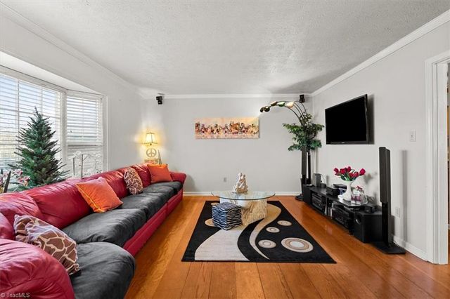 4404 Essex Court, High Point, NC 27265