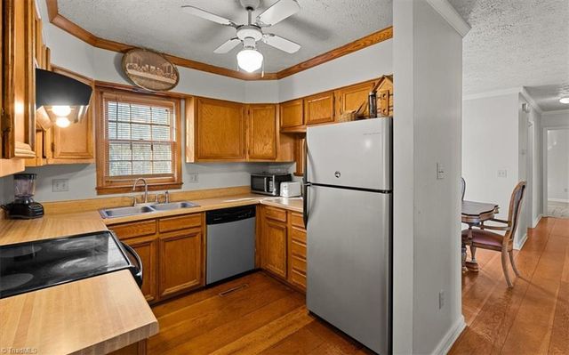 4404 Essex Court, High Point, NC 27265