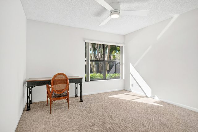 5021 Oak Hill Lane 115, Delray Beach, FL 33484