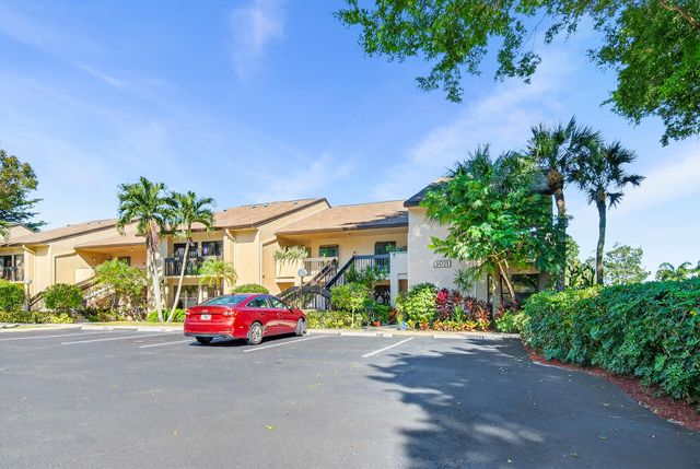 5021 Oak Hill Lane 115, Delray Beach, FL 33484