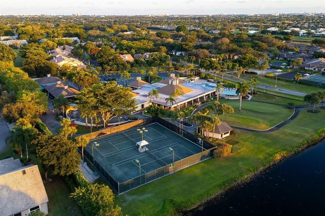 5021 Oak Hill Lane 115, Delray Beach, FL 33484