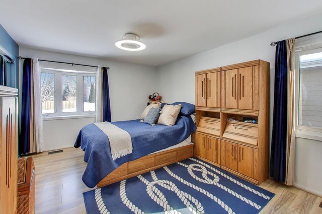 462 Longwood Drive, Buffalo Grove, IL 60089