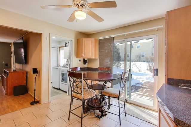 462 Longwood Drive, Buffalo Grove, IL 60089