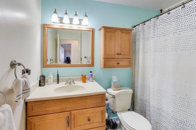 462 Longwood Drive, Buffalo Grove, IL 60089