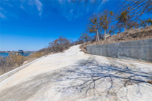 975 Deepwater Road, Brownwood, TX 76801