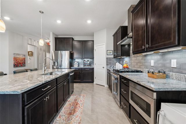 9845 SHORELINE VIEW WAY, Wesley Chapel, FL 33545