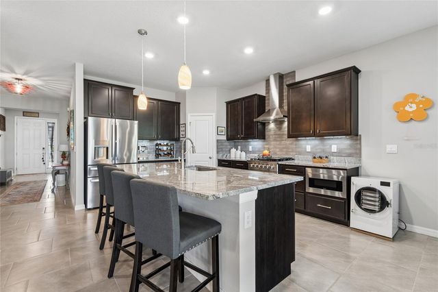 9845 SHORELINE VIEW WAY, Wesley Chapel, FL 33545