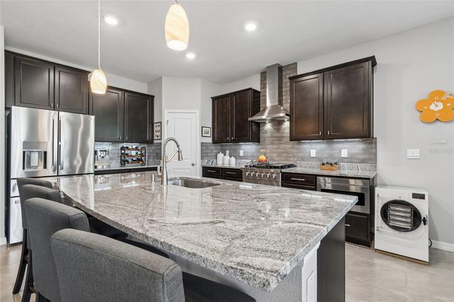 9845 SHORELINE VIEW WAY, Wesley Chapel, FL 33545