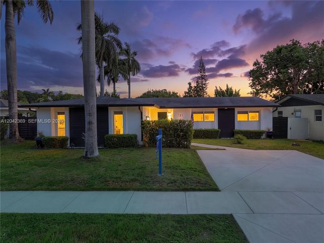 121 NE 18th Street, Homestead, FL 33030