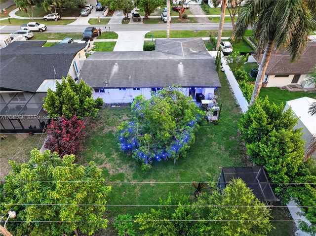 121 NE 18th Street, Homestead, FL 33030