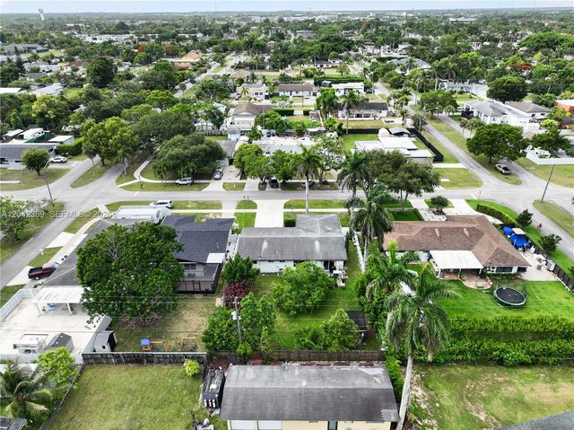 121 NE 18th Street, Homestead, FL 33030