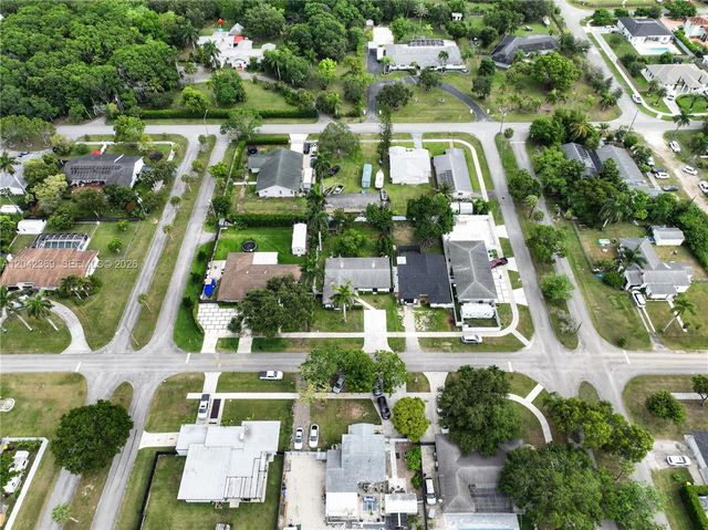 121 NE 18th Street, Homestead, FL 33030