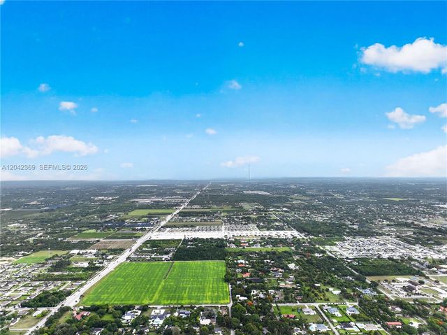 121 NE 18th Street, Homestead, FL 33030