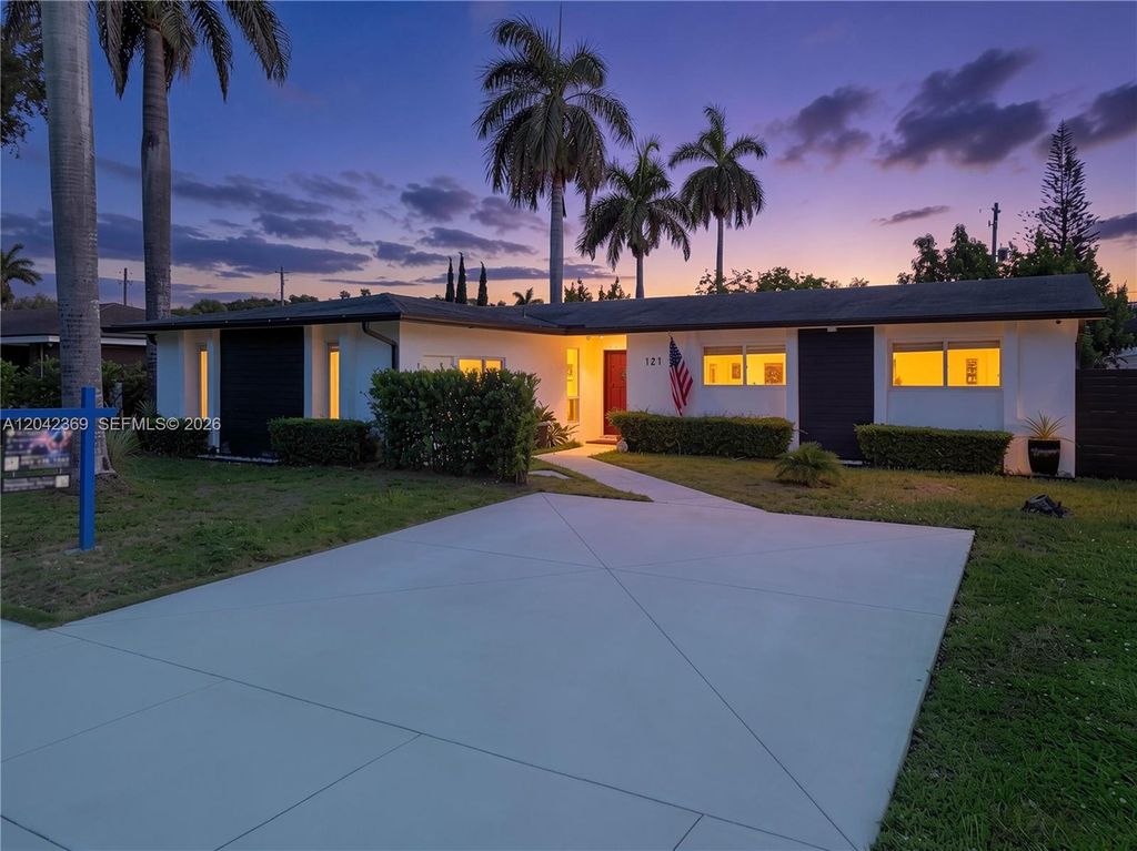 121 NE 18th Street, Homestead, FL 33030