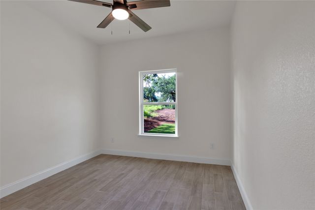 813 SW 28th Street, Mineral Wells, TX 76067